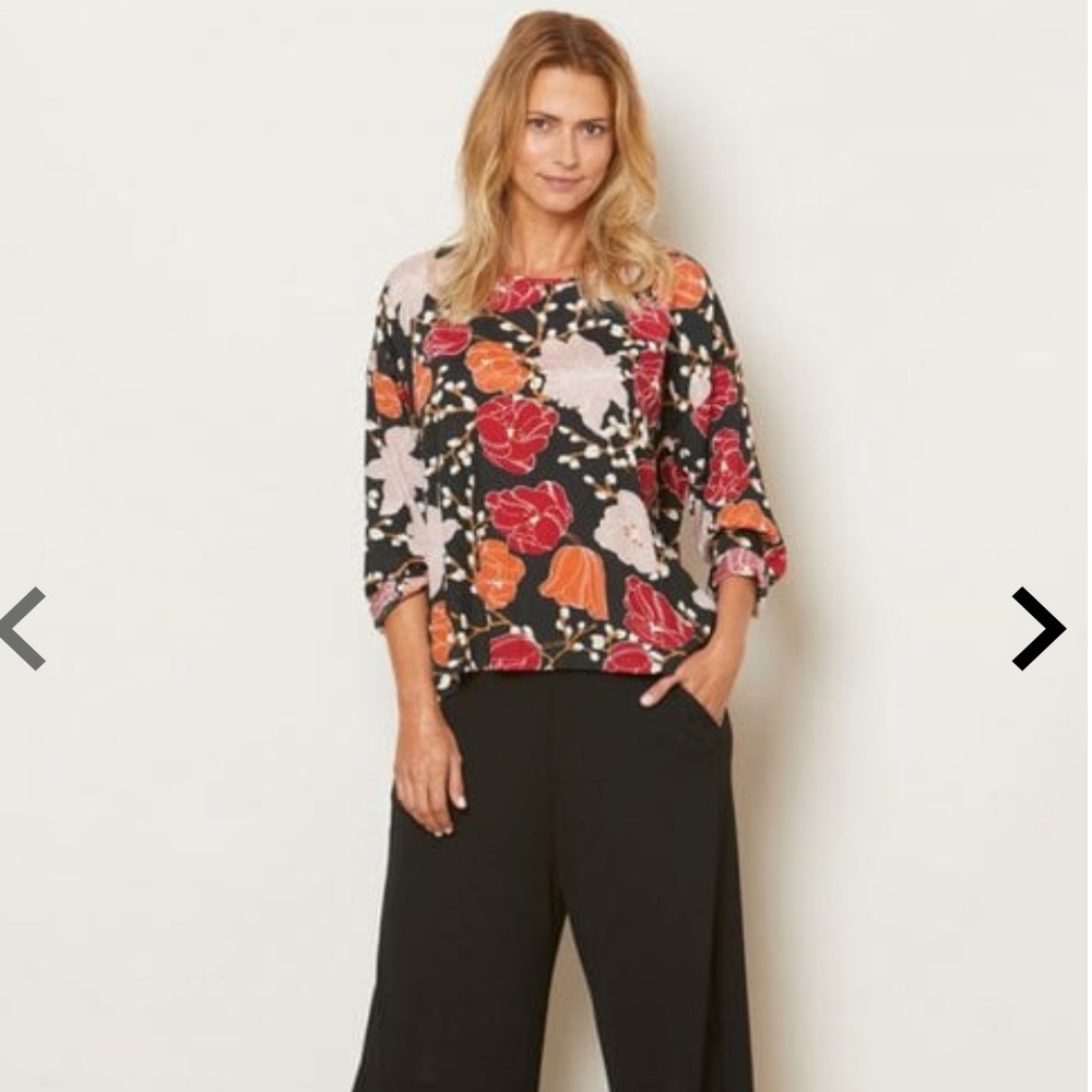 Masai Clothing Bahati Top Red, Orange Pink Floral XS